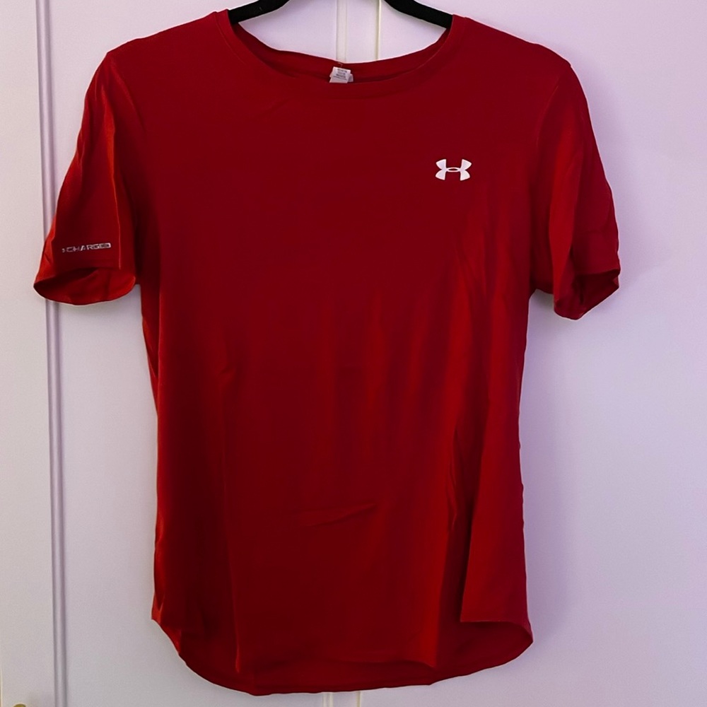 Under Armour Hear Gear t shirt